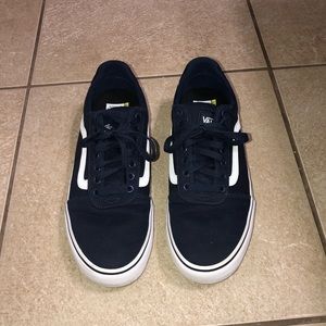 Men’s 10.5 Navy Blue Vans
